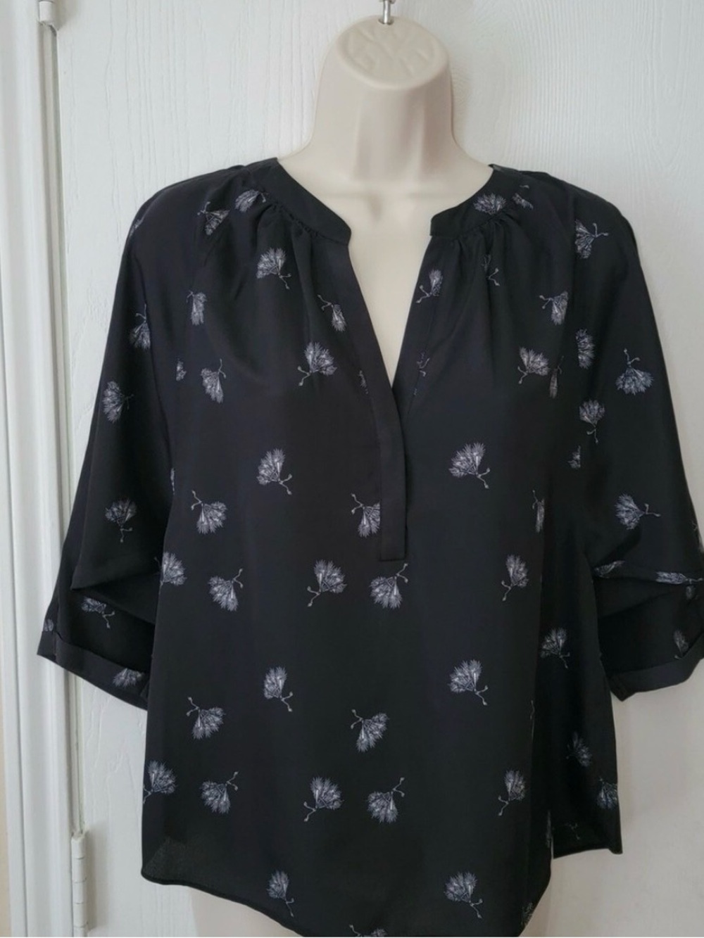 Joie Black Floral V-Neck Peasant Blouse - Picture 3 of 8